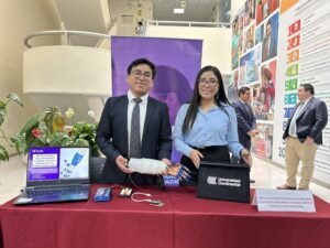 Investiga Continental: Universidad Continental presenta prótesis robótica en los 33 años de Indecopi, marcando presencia en el ecosistema peruano de innovación