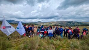 SENAMHI: Senamhi participa en siembra de queñuales en el Parque Nacional Huascarán para restaurar ecosistemas altoandinos