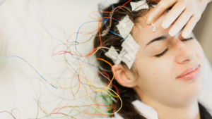 UCSUR – Investigación: Tecnología y medicina: Uso de smartphones es efectivo para diagnosticar crisis de epilepsias, revela estudio