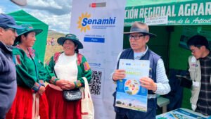 SENAMHI: Senamhi acerca información climática a productores agrarios de Puno en feria “Día de Campo”